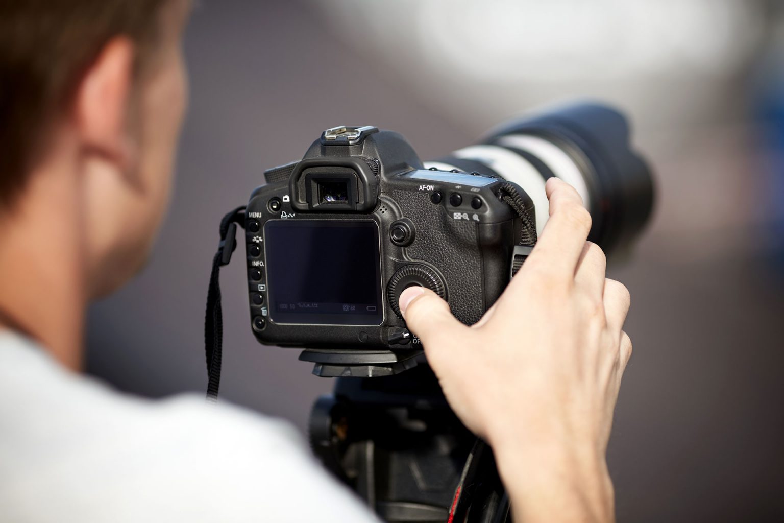 Behind the Lens: Revealing the Craftsmanship of Commercial Photography Services