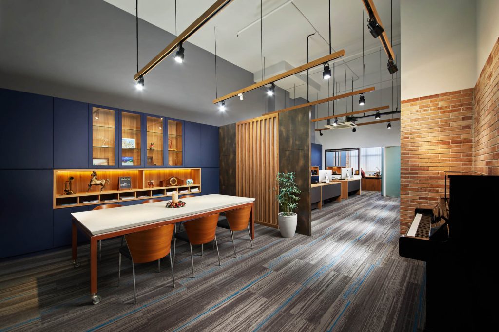Budget-Friendly Office Makeovers: Interior Design Ideas for Singaporean Businesses